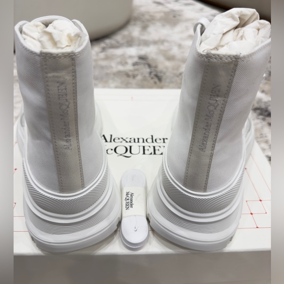 ❌SOLD❌ALEXANDER MCQUEEN
Tread Slick sneakers - Picture 10 of 15